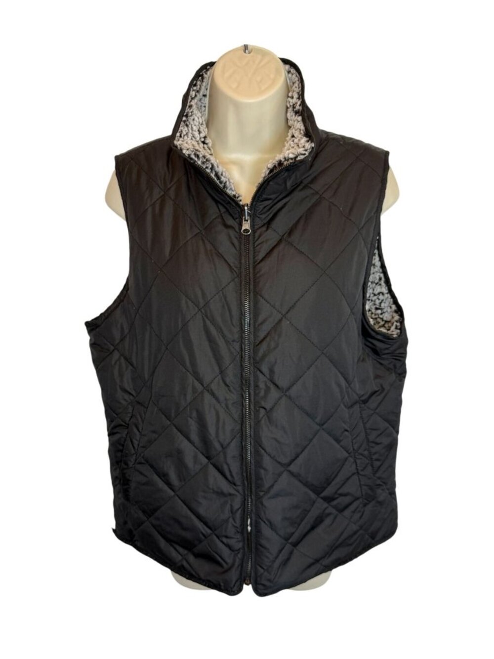 Treasure & Bond Reversible Vest Black Gray - Size M